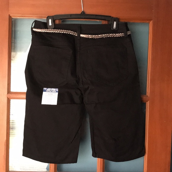 Black burmuda shorts - Picture 2 of 6